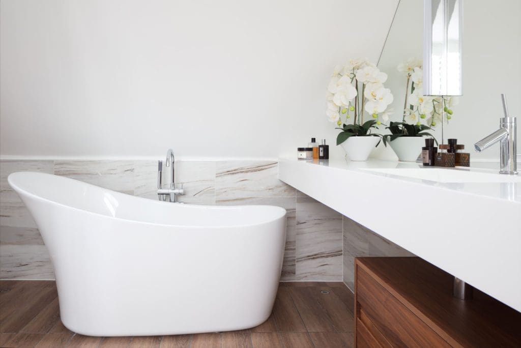 Bas035 Baths V1 Ls | UK Bathroom Warehouse, Oxford